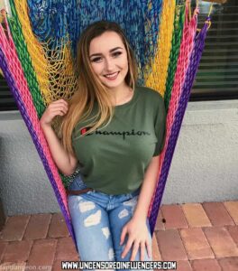 Tylerxwhitaker Medium Ass Girl Smile Cute Smile Female